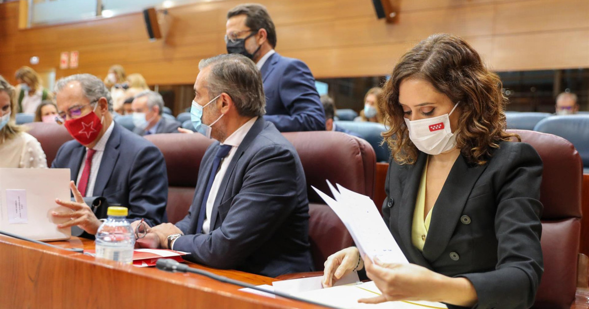 Ayuso pide a Vox que deje de tirarle «a la cara» las leyes LGTBI y el ...