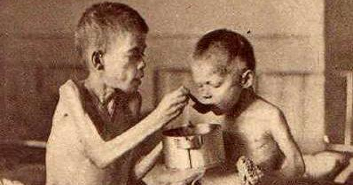 Bajo El Espino Los Niños De La Hambruna