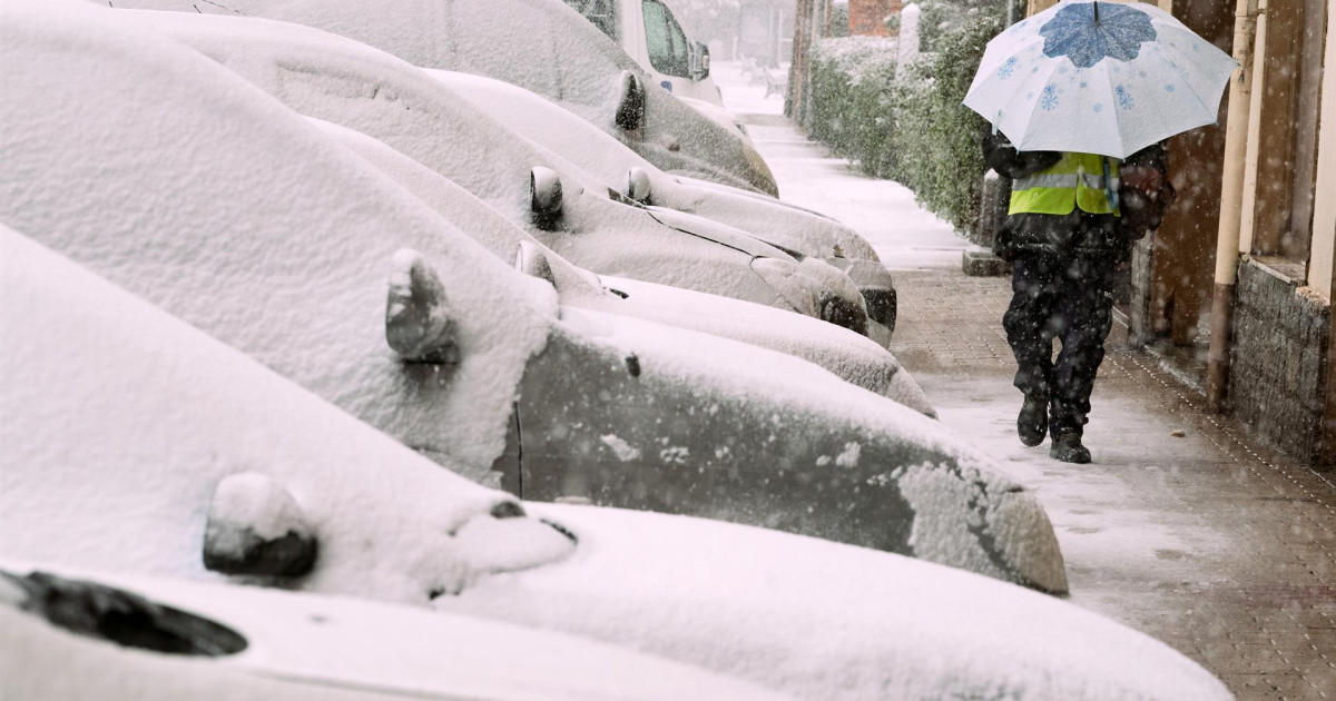 Alerta en 12 comunidades por nieve, lluvia, viento y temporal marítimo Alerta en 12 comunidades por nieve, lluvia, viento y temporal marítimo