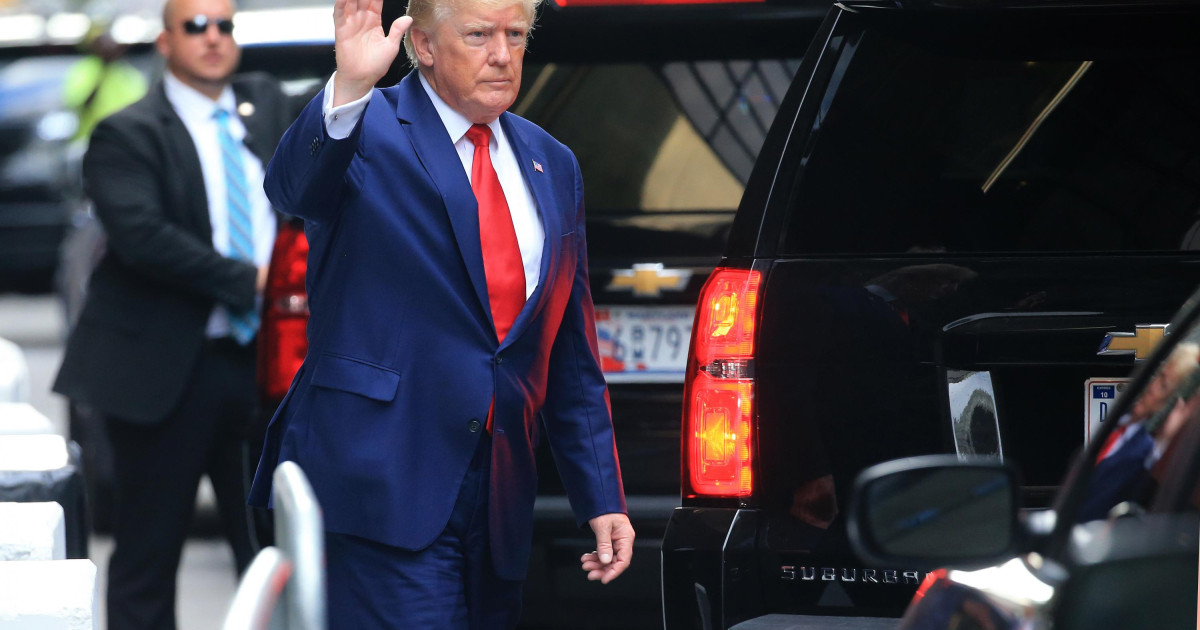 El FBI habría encontrado documentos clasificados en la mansión de Trump