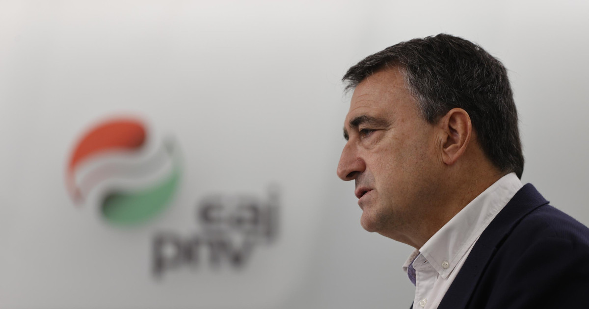 El PNV pide al Rey que «acepte la realidad de las naciones» y solicita ...