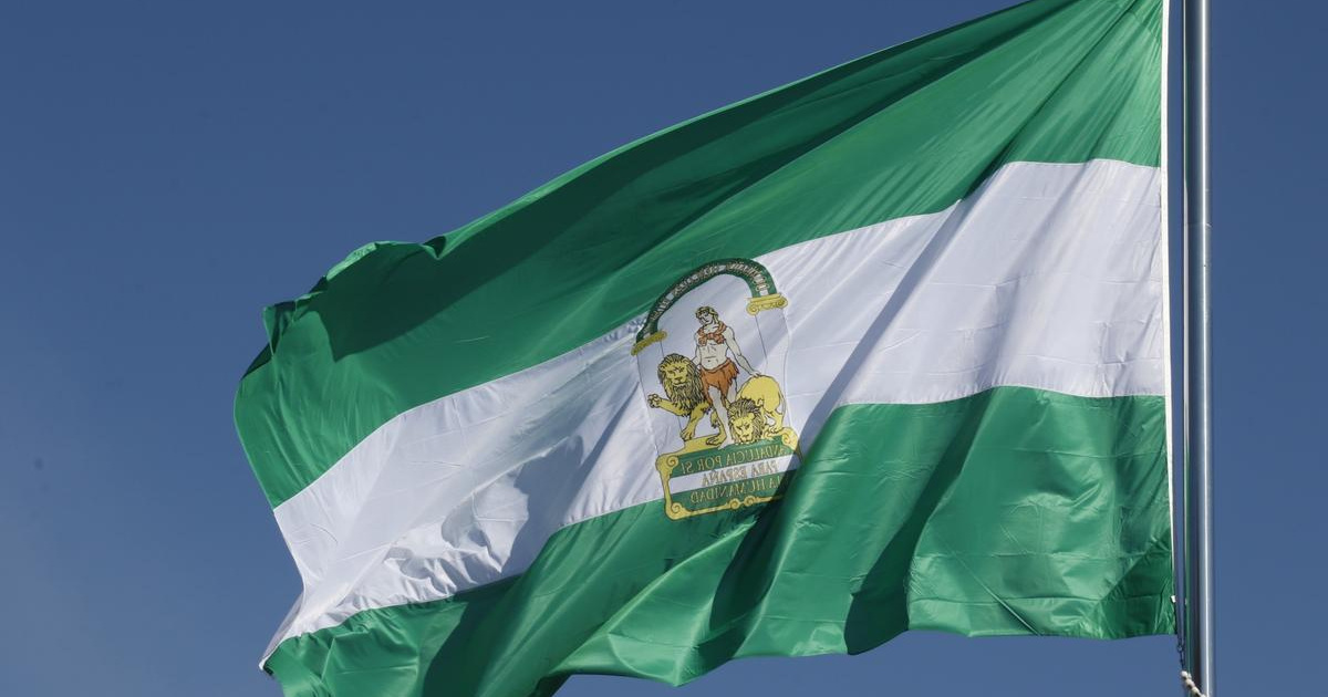 Cuál es el origen de la bandera de Andalucía?