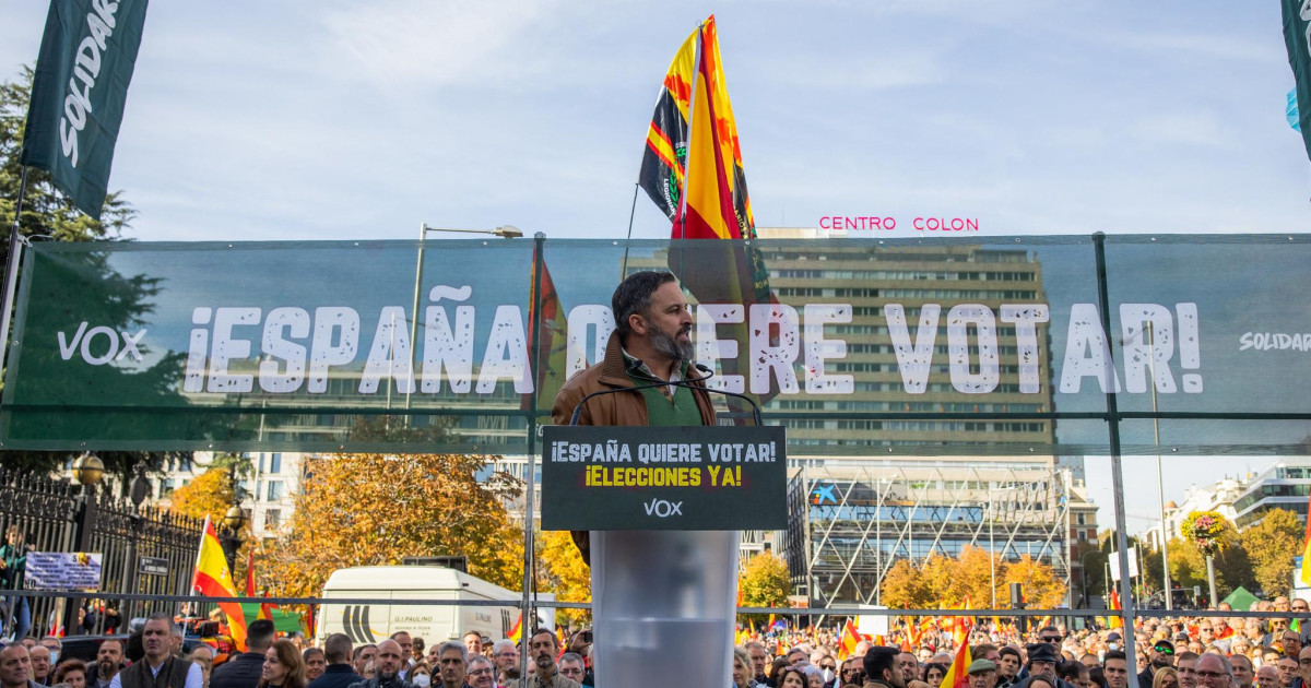 Vox coge impulso y redobla su postura de «distancia infinita» con el ...