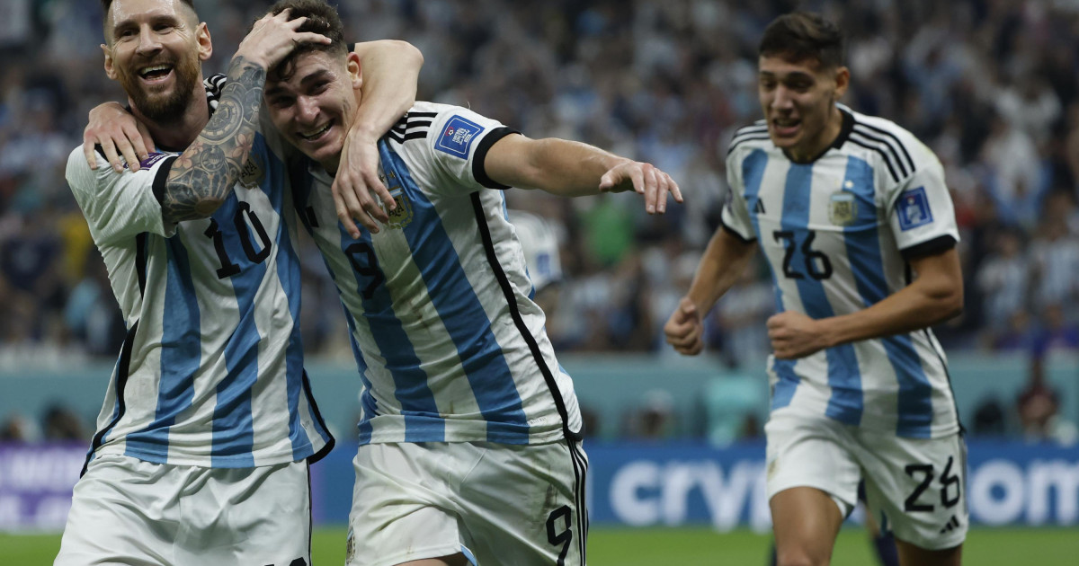 Messi se viste de Maradona y lleva a Argentina a la final