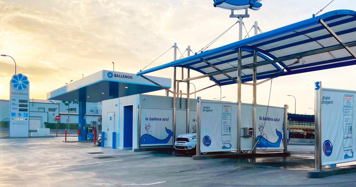 ¿Es más barato repostar combustible 'low cost' o aprovechar los ...