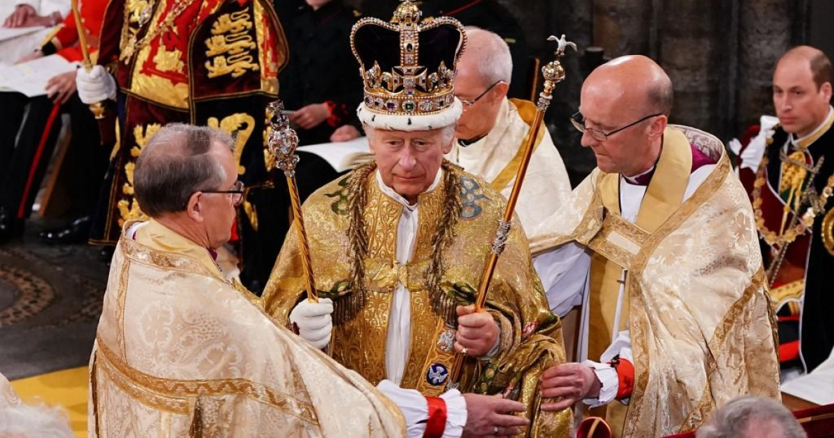 El Rey que viene «a servir y no a ser servido»