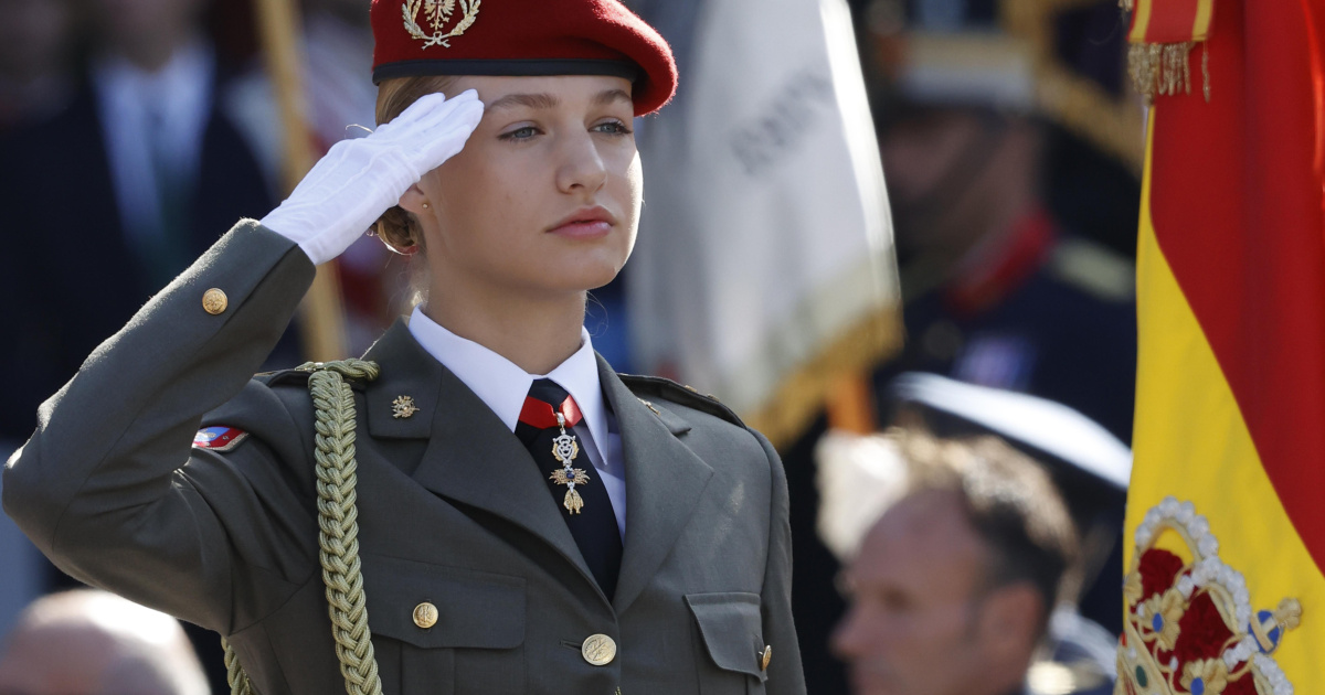 El significativo detalle que diferencia al uniforme militar de la Princesa  Leonor