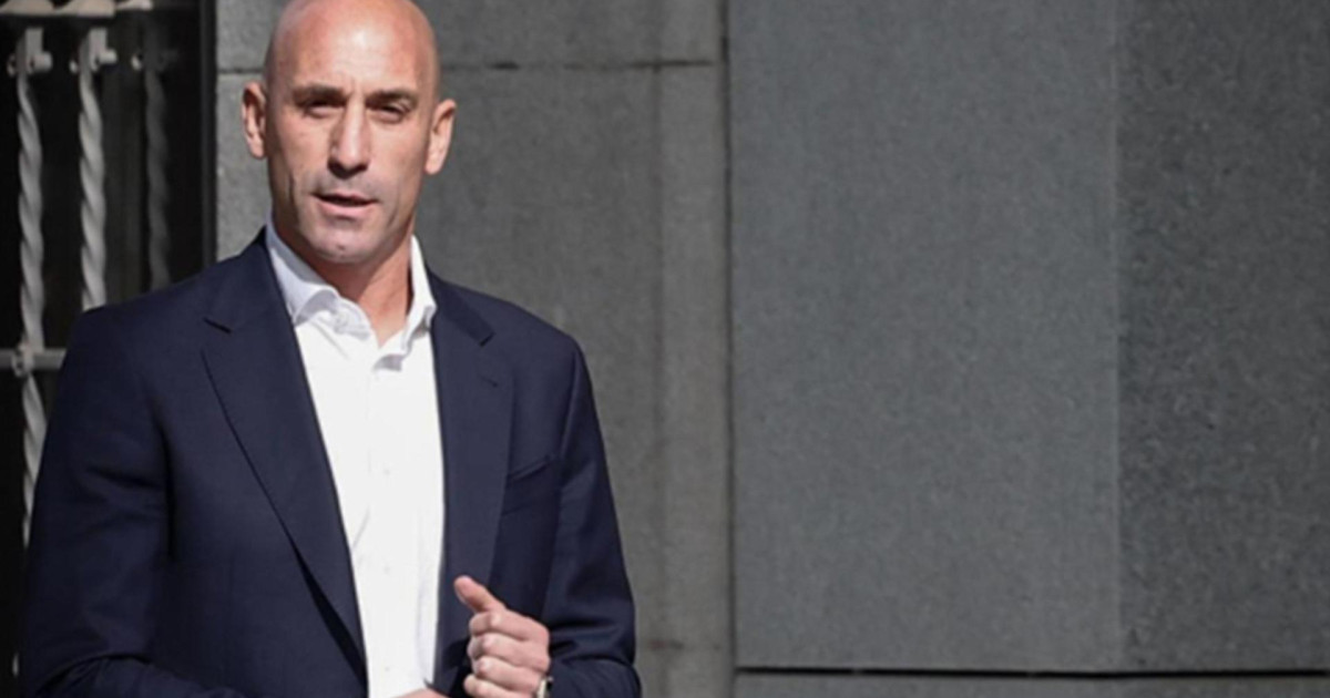 La Fiscalía emite una orden de detención contra Luis Rubiales