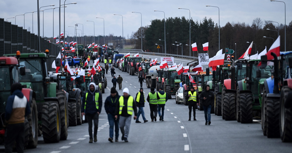 Polscy rolnicy blokują granicę z Ukrainą w proteście przeciwko „nieuregulowanemu” importowi