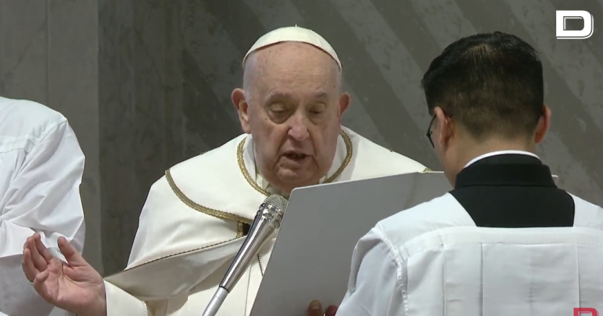 El Papa Francisco preside la liturgia del Viernes Santo en la Basílica ...