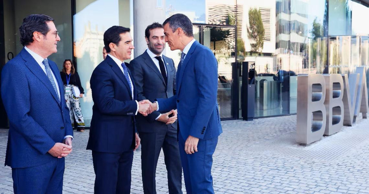 El Gobierno decidirá la opa tras el apoyo de la CNMC al BBVA