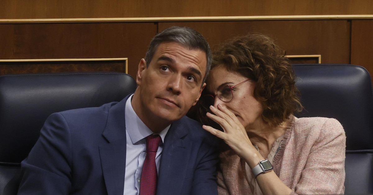 El PSOE y sus socios reducen las competencias del Senado por la puerta ...