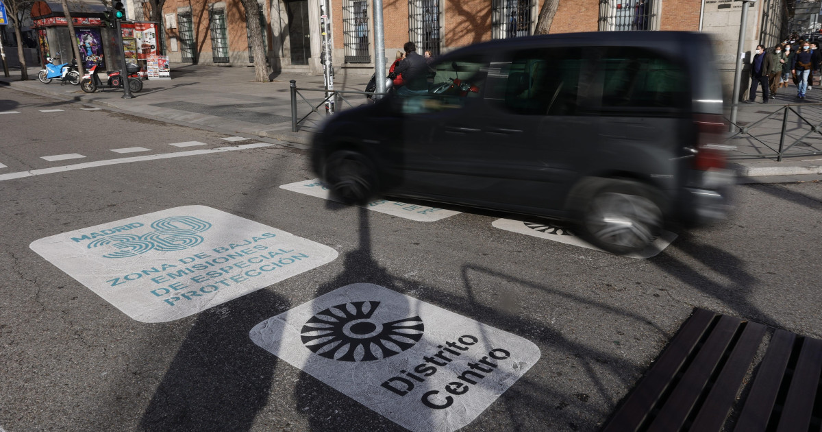 Madrid estudiará la entrada de determinados vehículos sin etiqueta