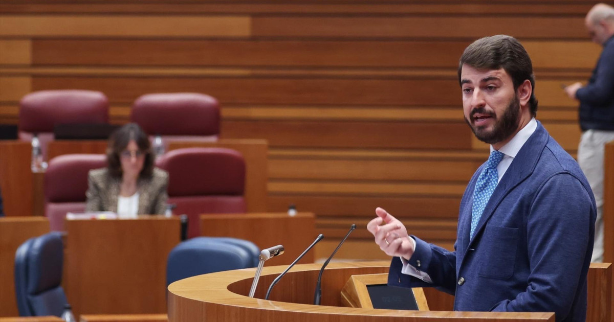 Vox expulsa a dos diputados autonómicos de Castilla y León que pidieron ...