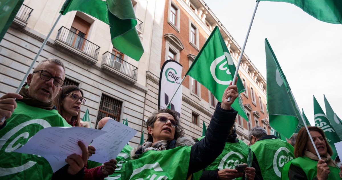 CCOO convoca a los funcionarios a protestar el 8 de abril para reclamar ...