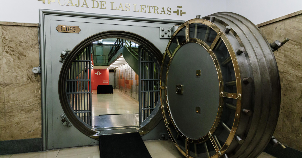 ¿Está reservada la Caja de las Letras solo a escritores españoles?