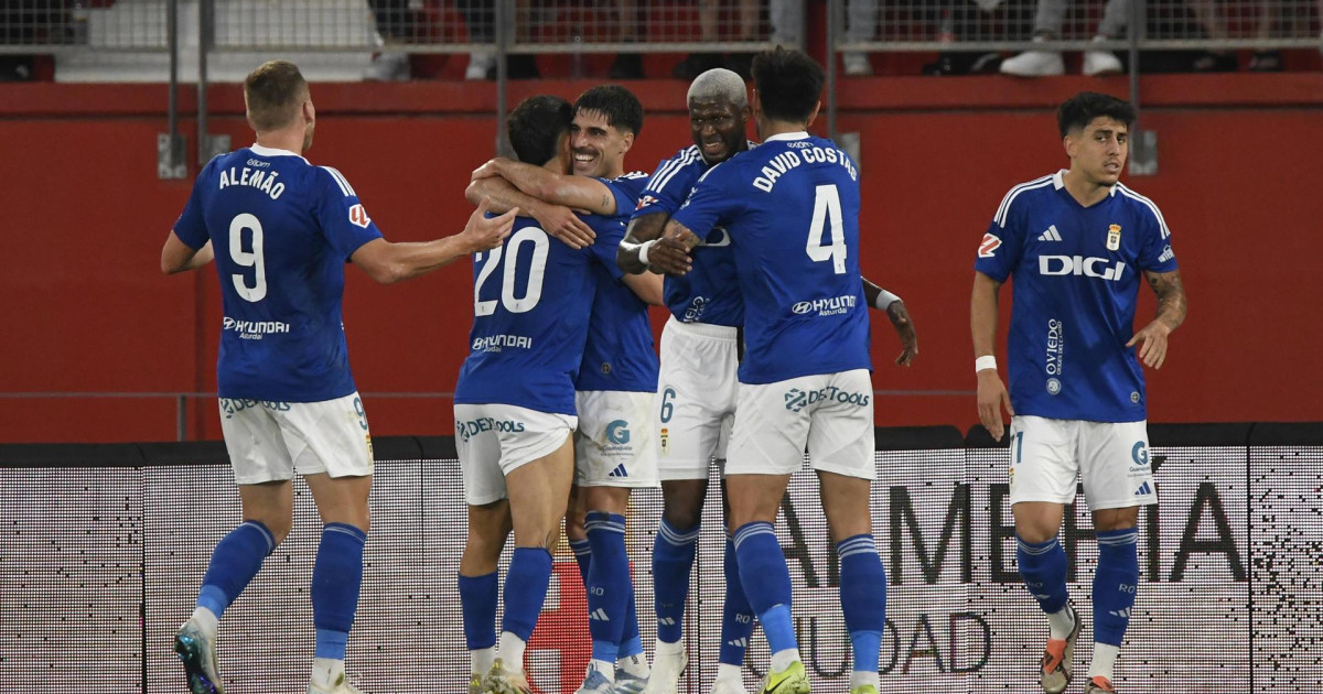 El Real Oviedo da el primer golpe y se lleva media eliminatoria de Almería