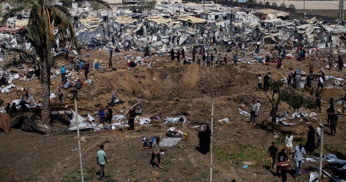 Al menos 37 muertos en una noche de bombardeos de Israel a la Ciudad de ...