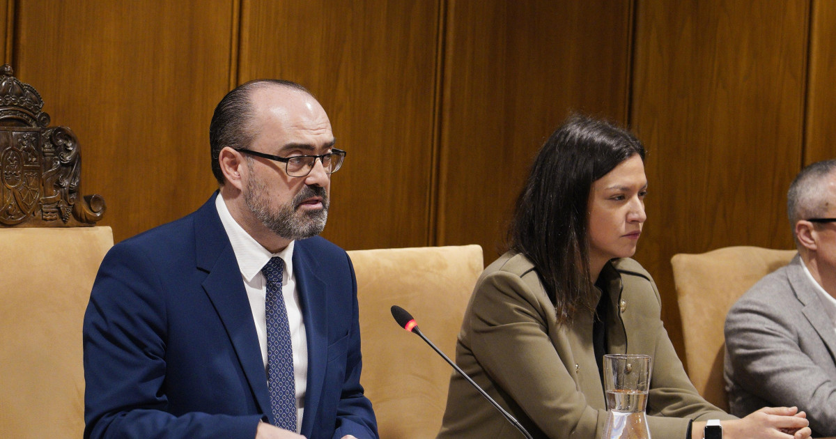El alcalde de Ponferrada (PP) expulsa a la portavoz de Vox del Pleno ...