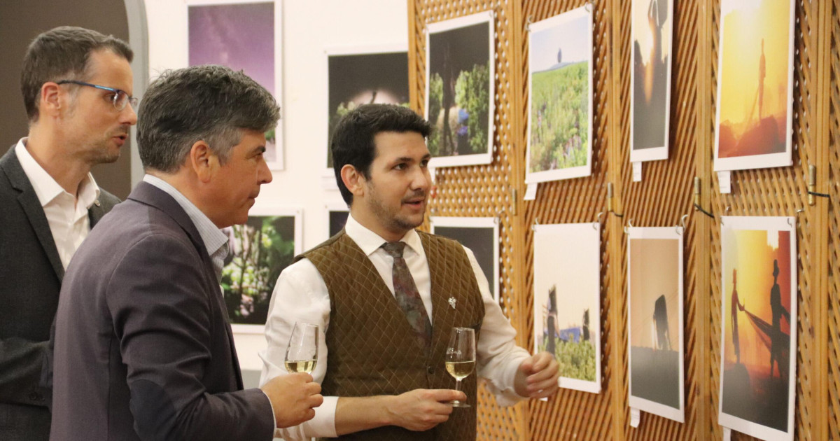 Montilla abre la programación del Día del Enoturismo con las fotografías de Chema G. Mármol