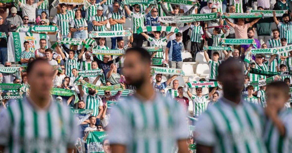 El Córdoba CF mira al play off de ascenso a Primera nueve años después