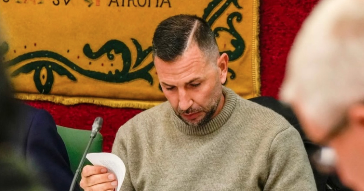 Dimite un concejal de Móstoles del PP tras el escándalo por el presunto ...