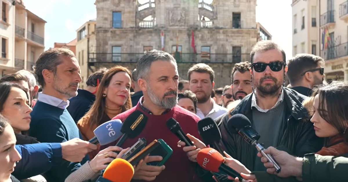 Abascal achaca las críticas a Vox a «ataques externos» de quienes «no ...