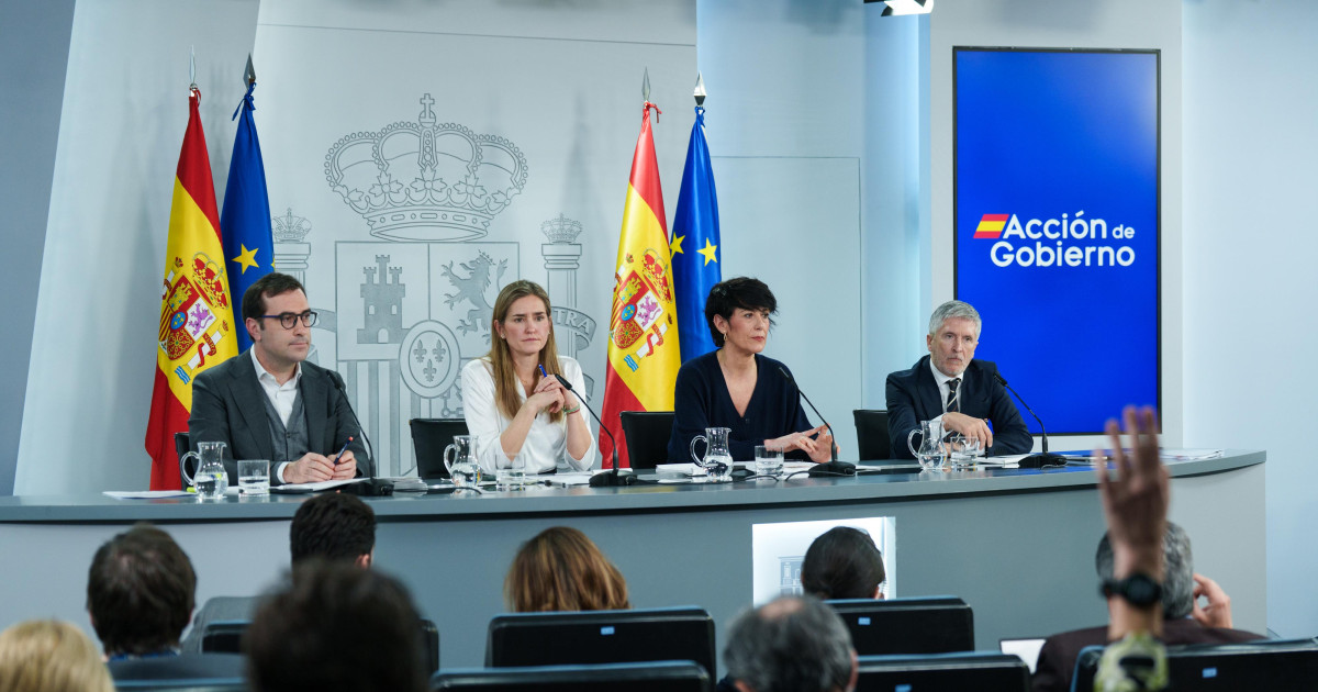 El Gobierno bajará al 10 % el IVA de los combustibles por la guerra en Irán