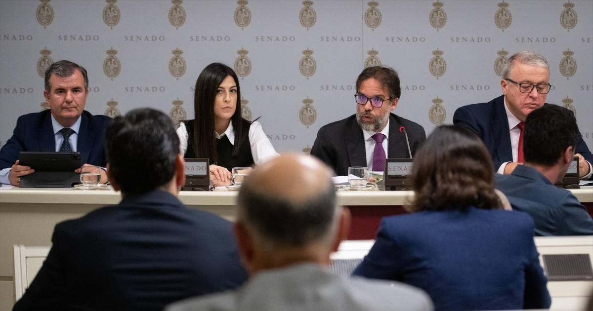 El presidente de Renfe aboga por volver a unirse a Adif y tira balones ...