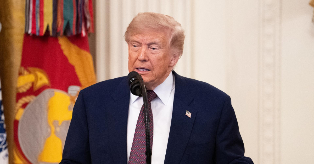 Trump asegura que EE.UU. tiene el «control total» del estrecho de Ormuz ...