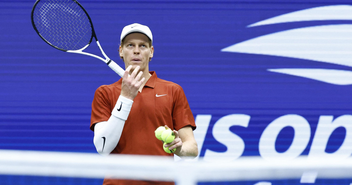 Jannik Sinner Withdraws from Beijing Open Due to Knee Injury