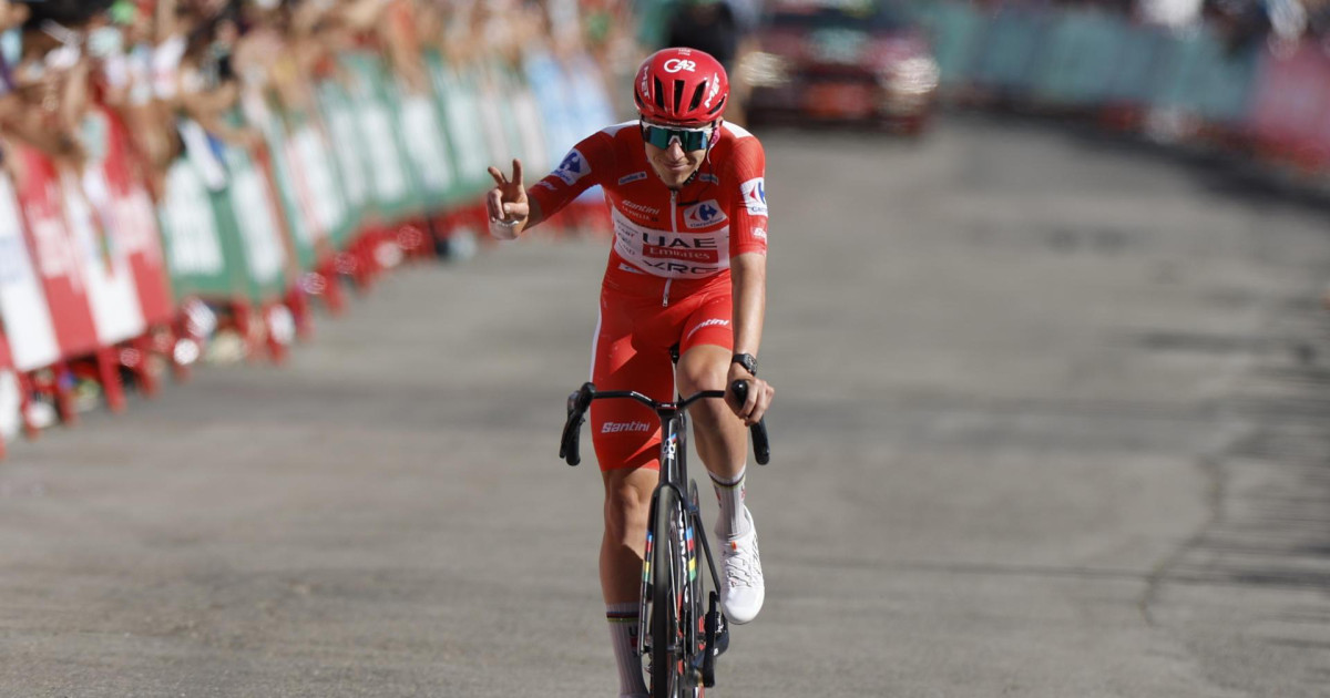 Photo: eldebate.com Tadej Pogacar to Undergo Surgery for Collarbone Fracture After Vuelta a España Crash