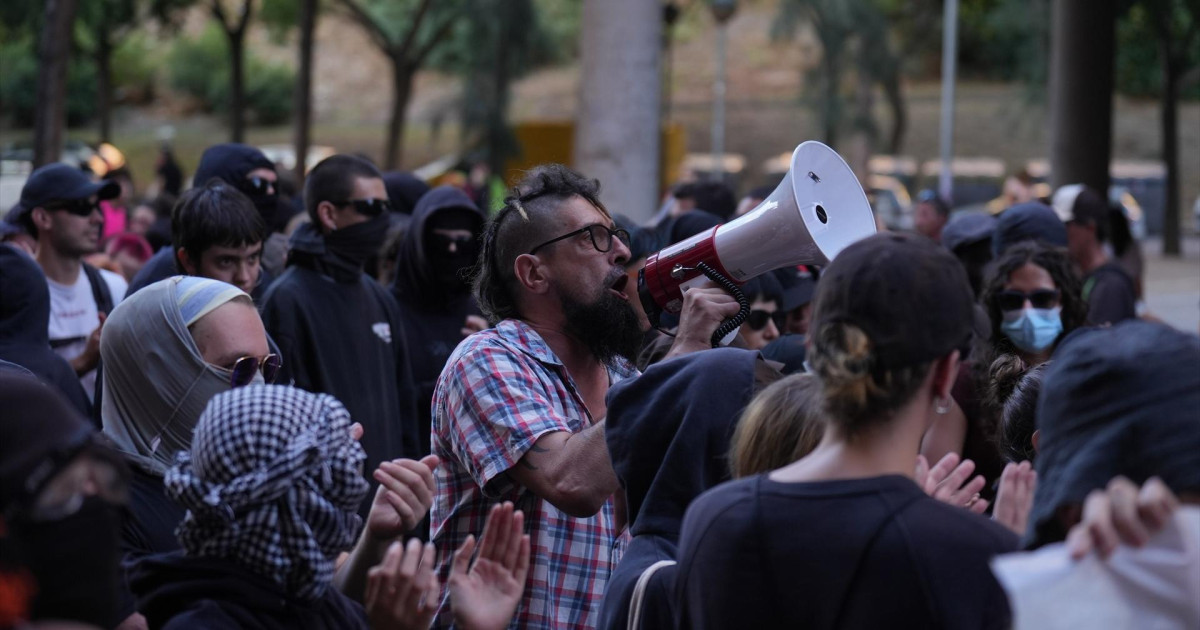 Abascal vuelve a Cataluña ante el acoso de los radicales e intentos de boicot de su mitin – El Debate