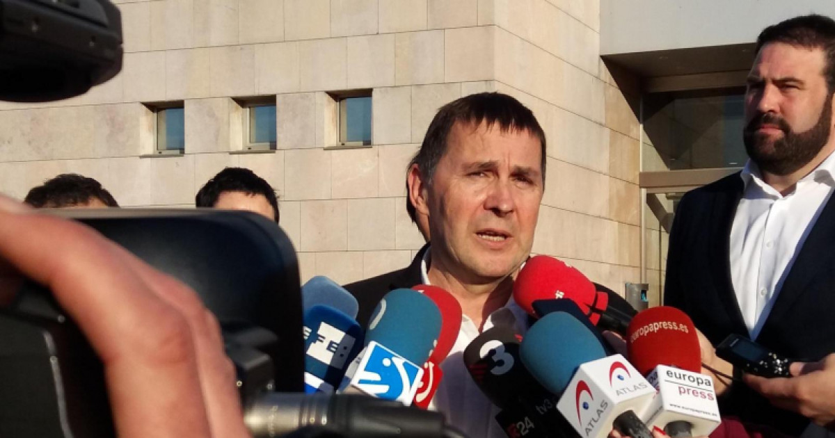 La batalla entre PNV y EH Bildu mantiene en vilo el futuro de la ...