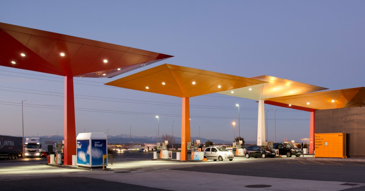 Las gasolineras premium entran en la guerra de precios: éstas son las mejores ofertas por litro