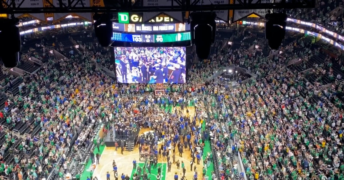 Juan Toscano-Anderson se convierte en el primer mexicano en ganar la NBA