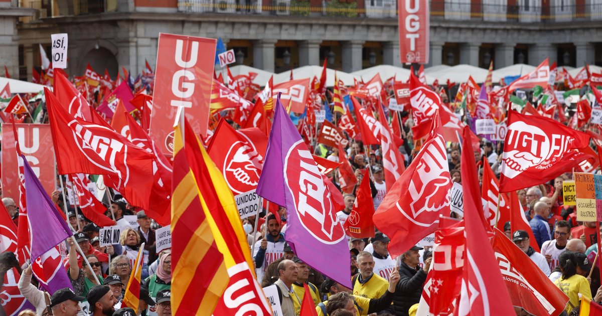 CCOO y UGT concentran a unas 50.000 personas en Madrid para exigir una ...