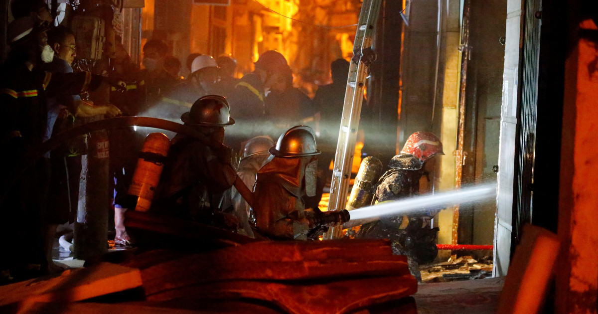 Decenas de muertos en un incendio de un edificio de apartamentos en Vietnam