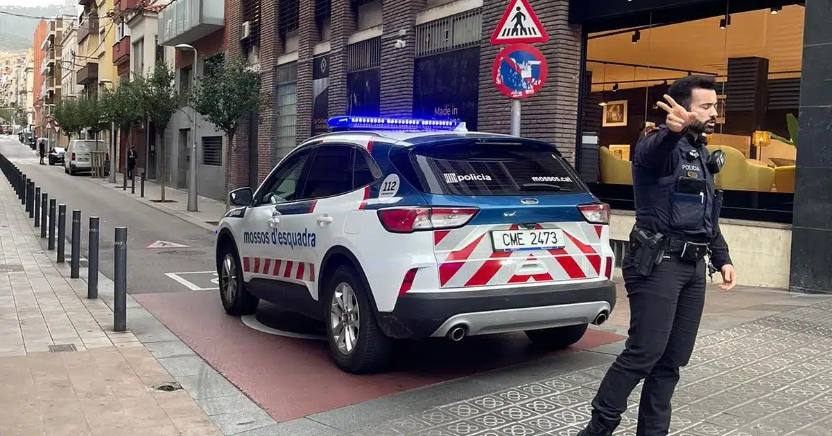 Desalojan la sede de Vox en Barcelona por una amenaza de bomba ...