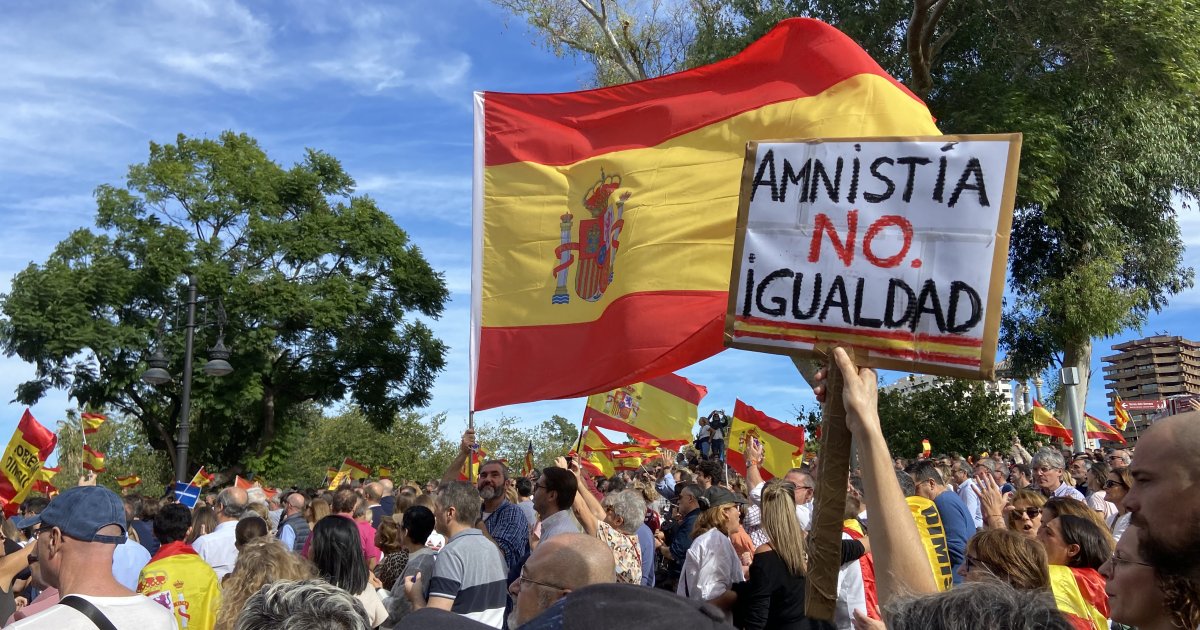 Valencia Clama Contra La Ley De Amnistía España Unida Jamás Será Vencida