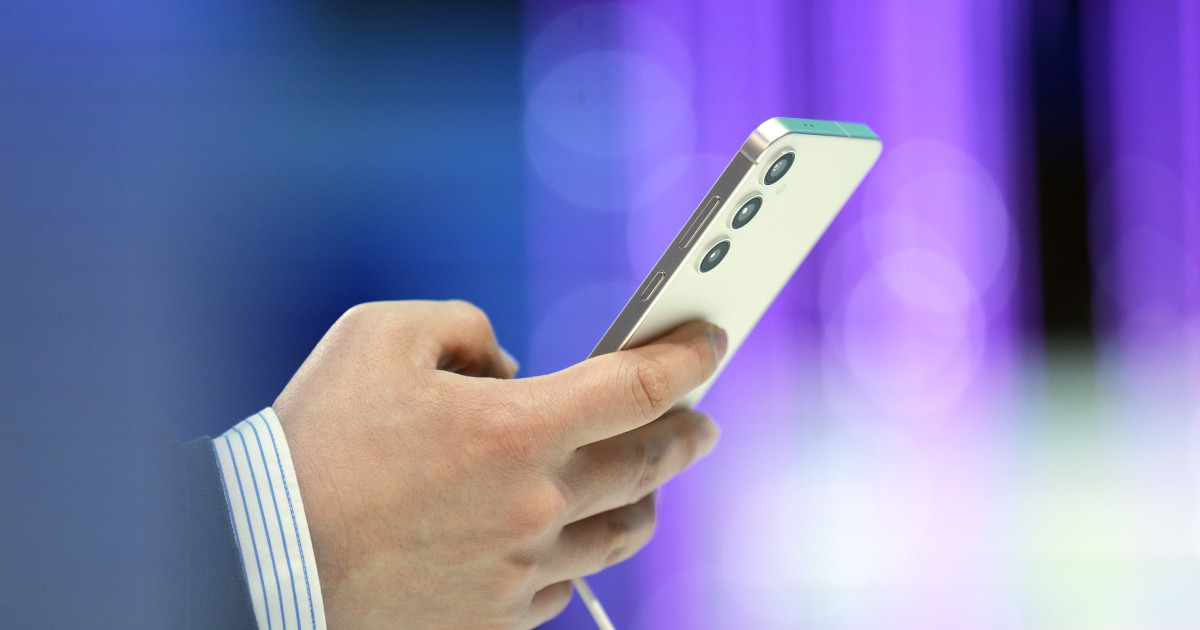 La lista de móviles que rozan los límites de radiación recomendados más allá del iPhone 12 La lista de móviles que rozan los límites de radiación recomendados más allá del iPhone 12