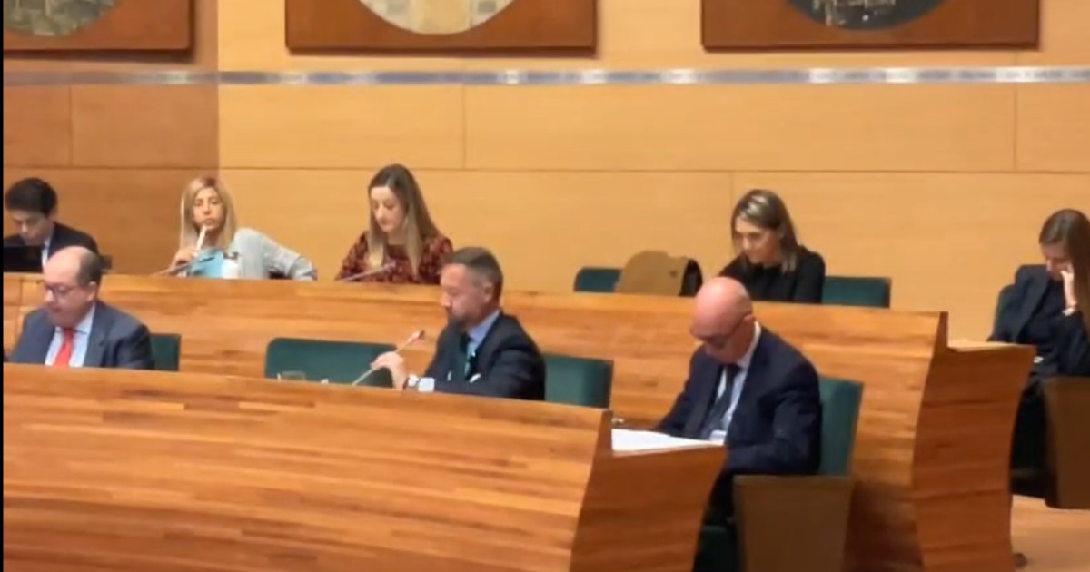 Vox, Compromís y el PSPV-PSOE tumban en Valencia una moción del PP ...