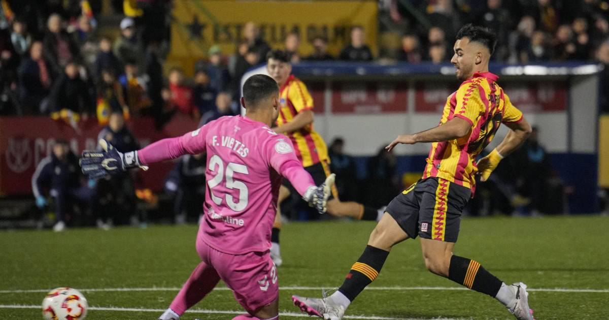 Surrealismo en la Copa del Rey: el Sant Andreu falla un gol cantado en ...