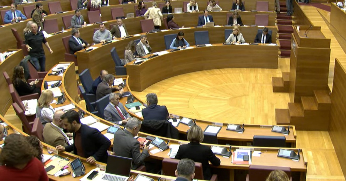 Los diputados de las Cortes Valencianas podrán cobrar hasta dos años de ...