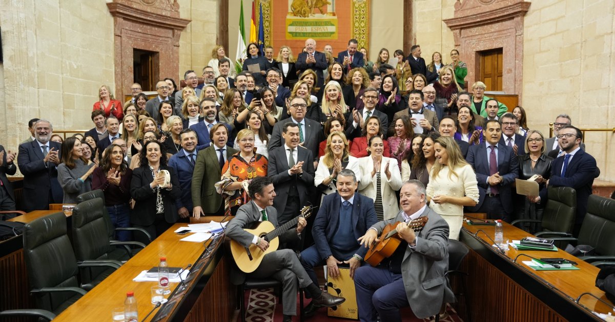 El Parlamento andaluz se despide hasta 2025 con villancicos tras la ...