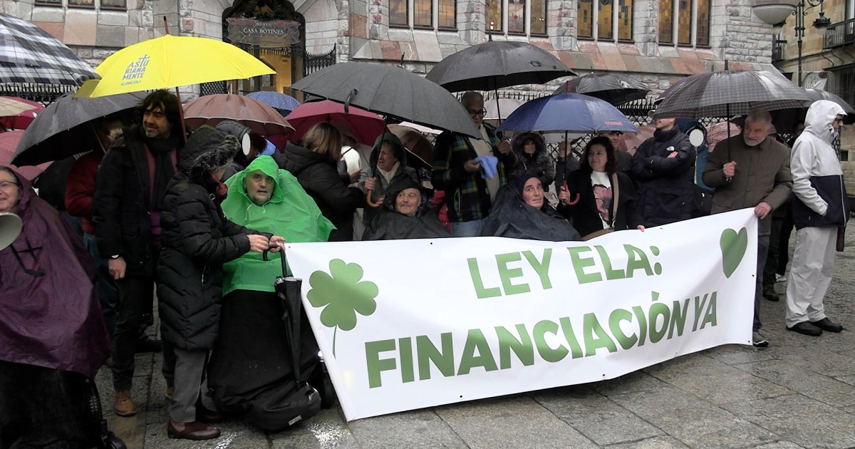 León sale a la calle para exigir al Gobierno financiación para la Ley ELA