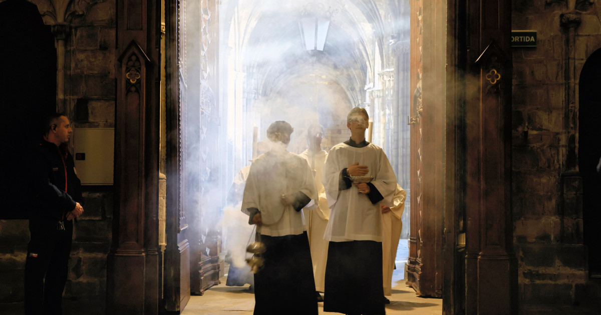 Así se vivió el Jueves Santo en la Catedral de Barcelona: las mejores ...