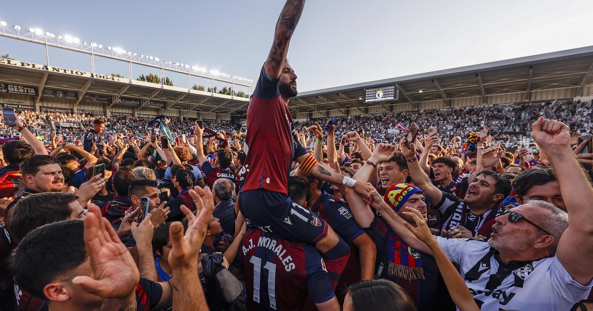 À Punt retransmite en directo los actos por el ascenso del Levante a ...