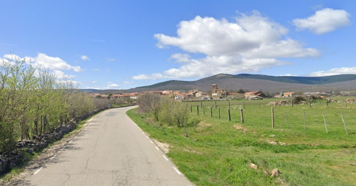 Muere un hombre atrapado por su propio vehículo en un camino rural de Soria