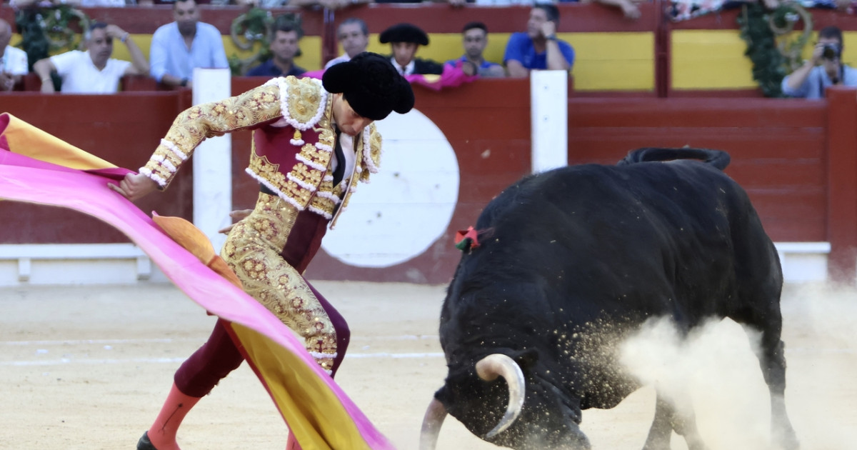 La Corrida De Toros Impulsa La Audiencia De Las Hogueras De Alicante En la-corrida-de-toros-impulsa-la-audiencia-de-las-hogueras-de-alicante-en